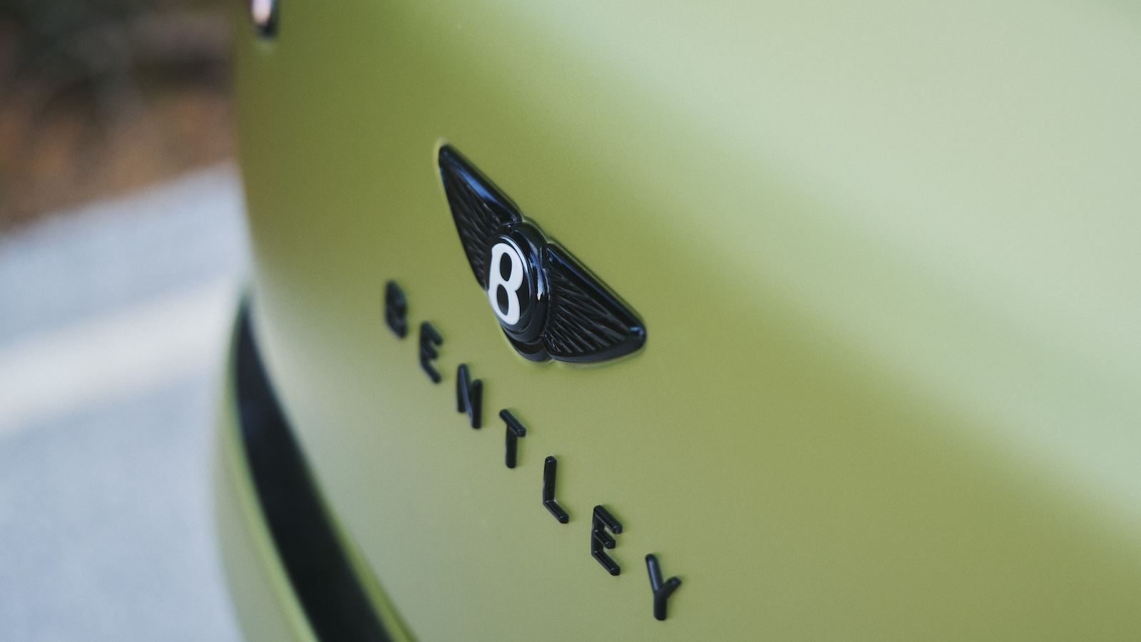 Η νέα Bentley Torcal γίνεται το ισχυρότερο και ταχύτερο στην ιστορία της μάρκας, με ακαριαία ροπή και κορυφαία άνεση.
Η νέα Bentley Torcal γίνεται το ισχυρότερο και ταχύτερο στην ιστορία της μάρκας, με ακαριαία ροπή και κορυφαία άνεση.
